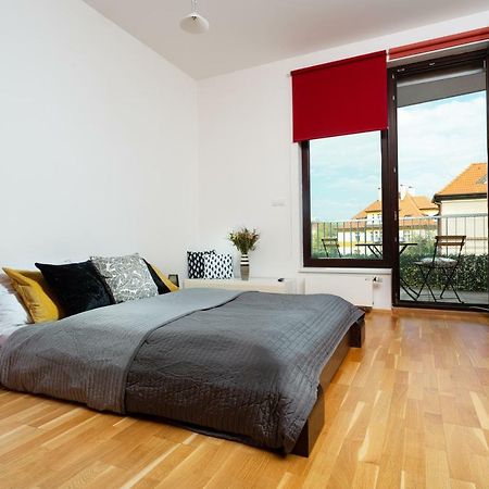 Prague Days - Family 2Bdr Apt - Garage Parking - Balcony Εξωτερικό φωτογραφία