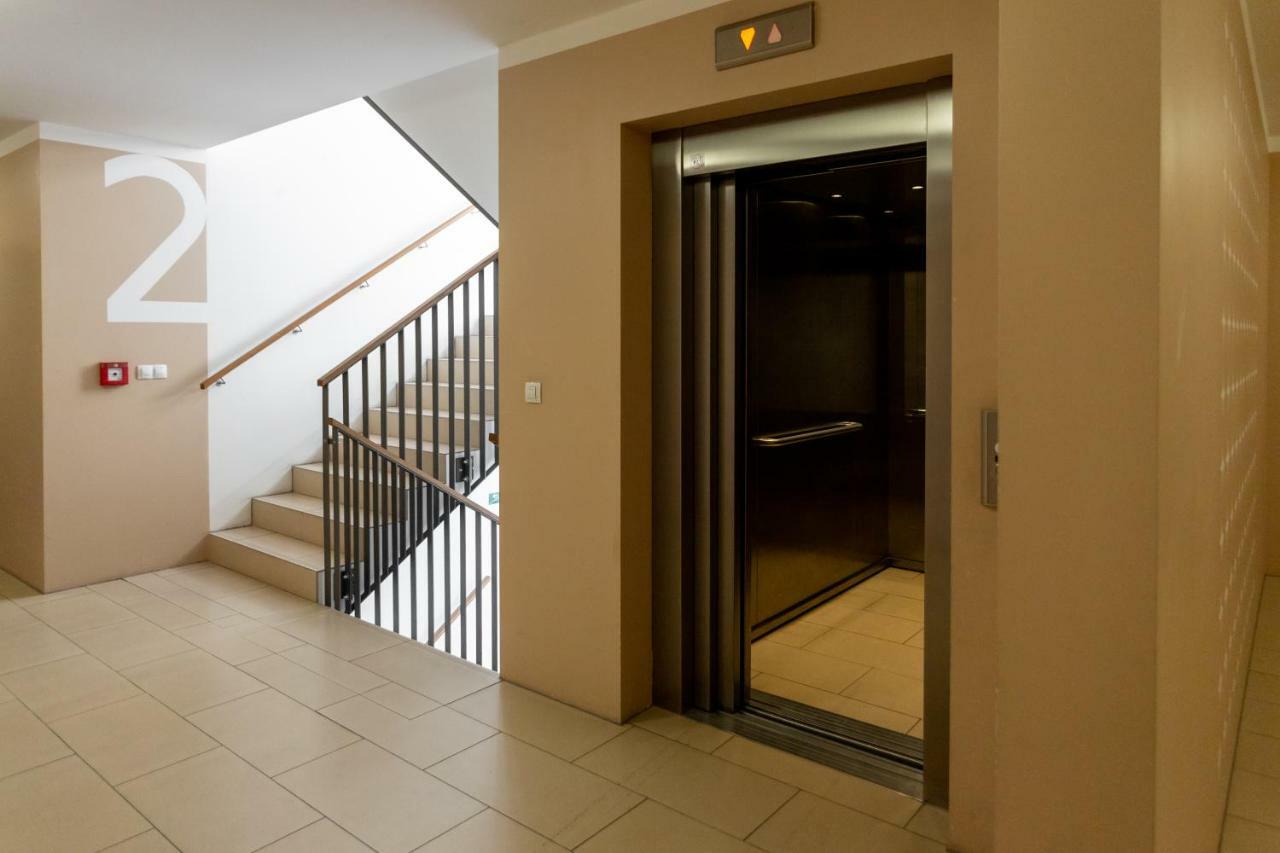 Prague Days - Family 2Bdr Apt - Garage Parking - Balcony Εξωτερικό φωτογραφία
